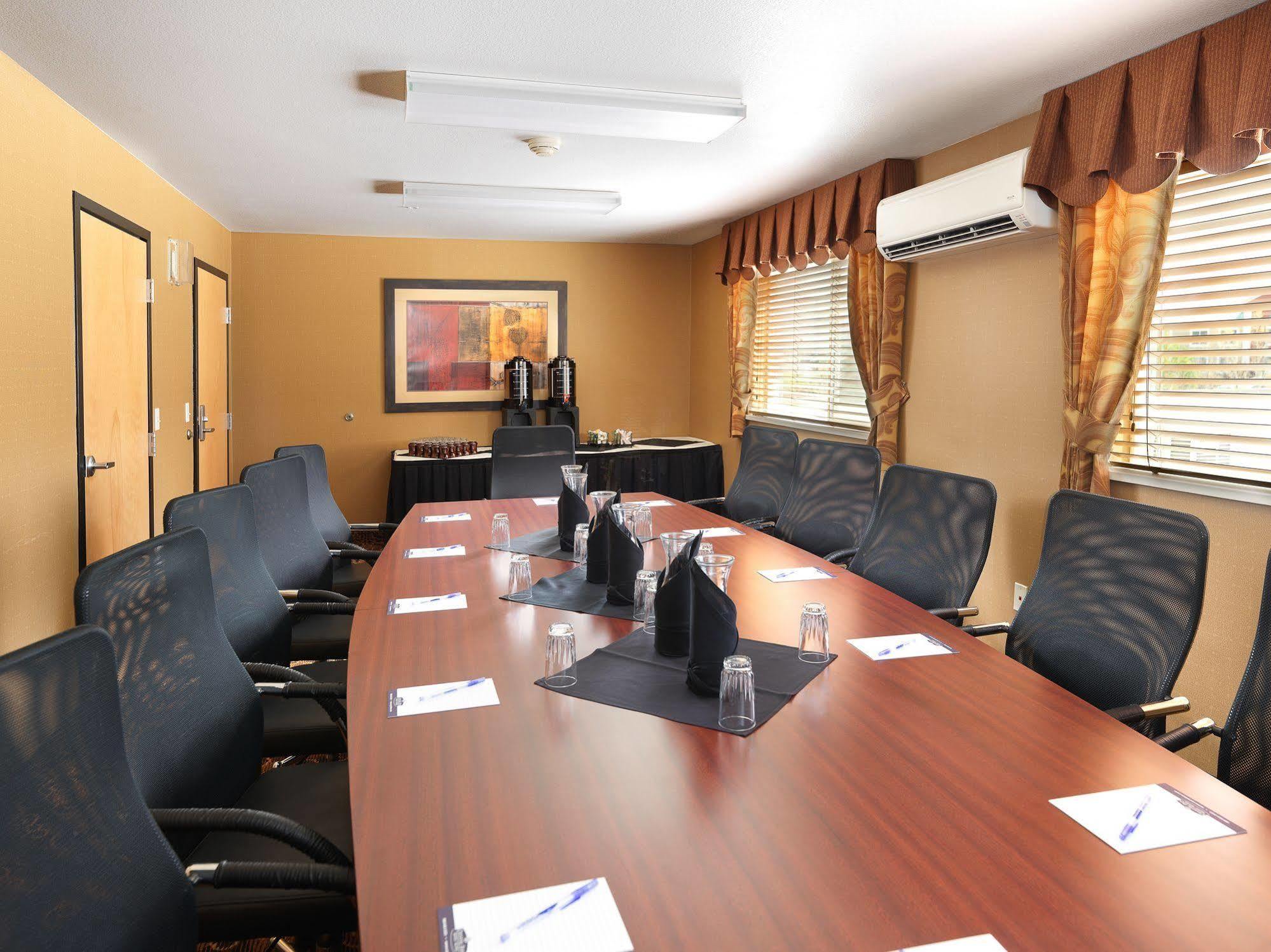 Crystal Inn Hotel & Suites - West Valley City Ngoại thất bức ảnh